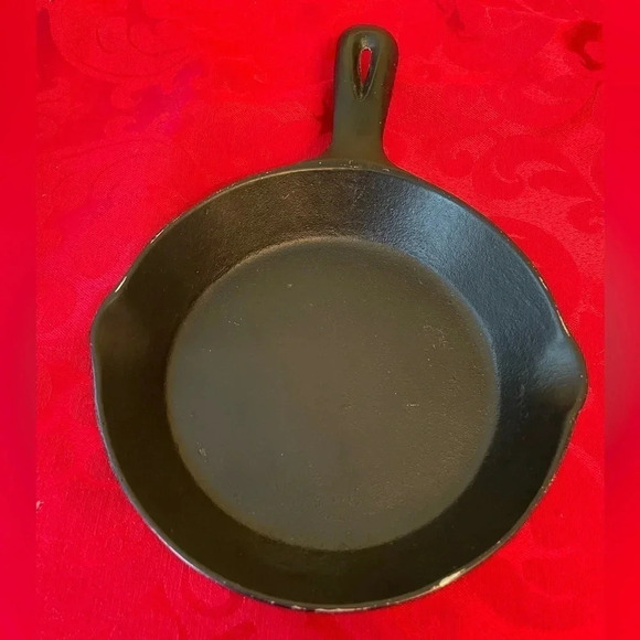 Vintage Cast Iron Skillet 6-1/2" Hand Painted Covered Bridge Winter Scene - Picture 2 of 2